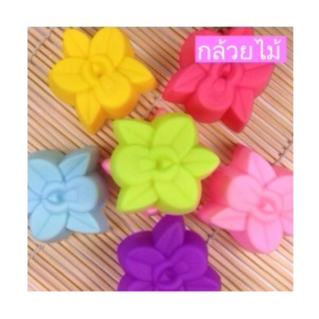 Thai-Kitchen Silikonform Ø 5 cm Blumen- & Blättermuster (12er Pack) / พิมพ์ซิลิโคน 5 ซม. ลายดอกไม้และใบไม้ (1 โหล)