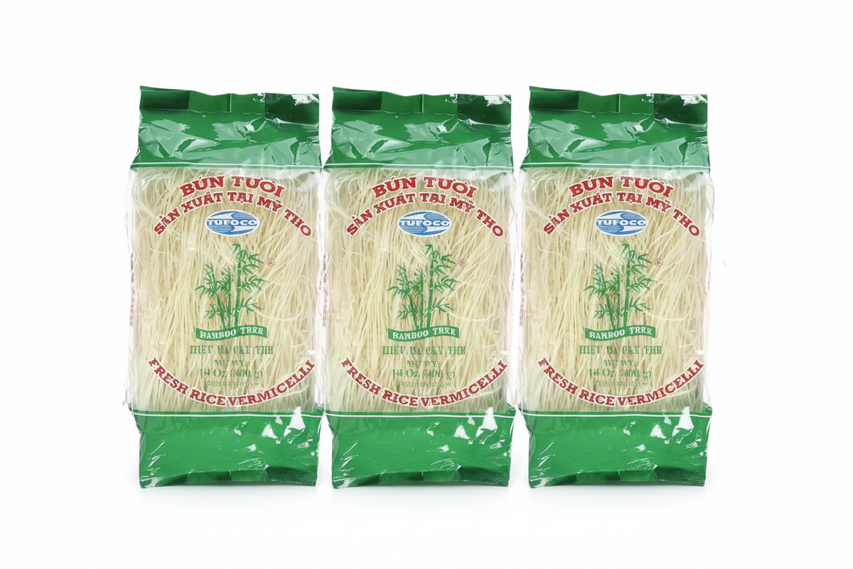 Bamboo Tree Getrocknete Reisnudeln (Bun Tuoi) 3er Pack   (เส้นขนมจีนอบแห้ง ตราสามต้นไผ่ 400g X3 ห่อ)