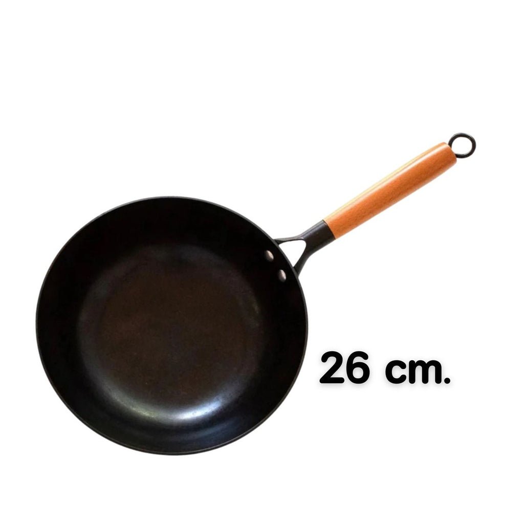 Traditioneller Wok aus Karbonstahl mit Holzgriff (กระทะว็อกเหล็กกล้าคาร์บอนแบบดั้งเดิมพร้อมด้ามไม้)
